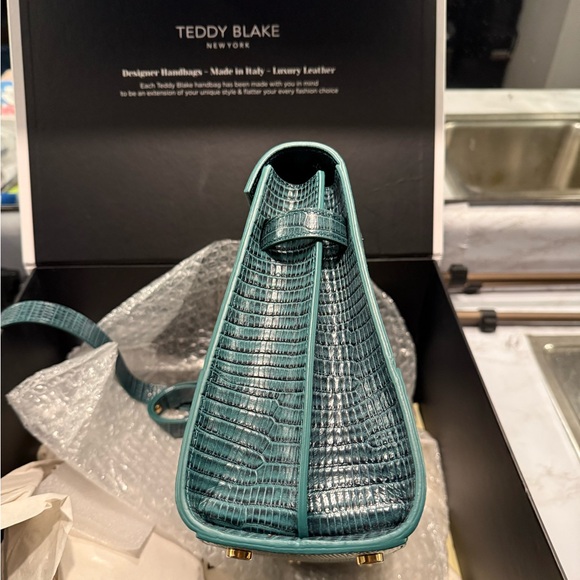Teddy Blake Kim Lizard 11" in Dark Green Bag - Picture 6 of 12